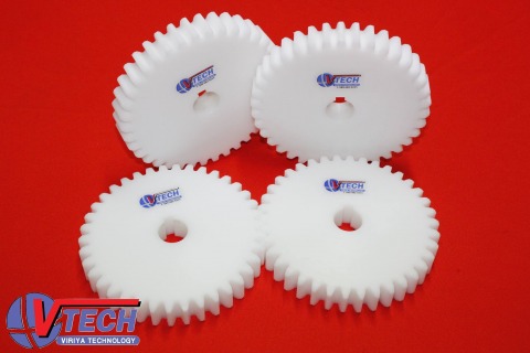 30.รับผลิตเฟืองพลาสติกวิศวกรรม